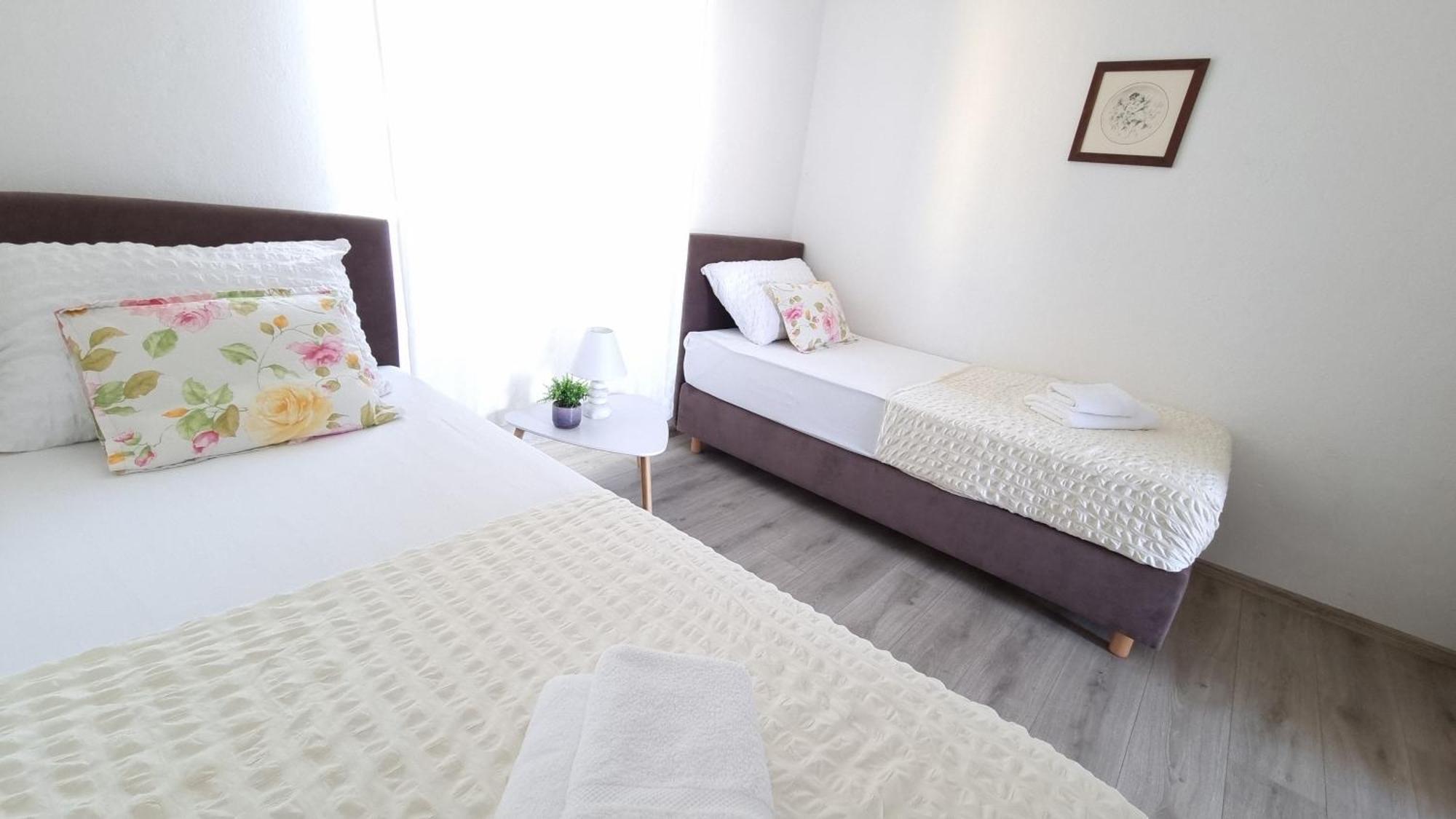 Apartments Skoljka Jezera Zewnętrze zdjęcie